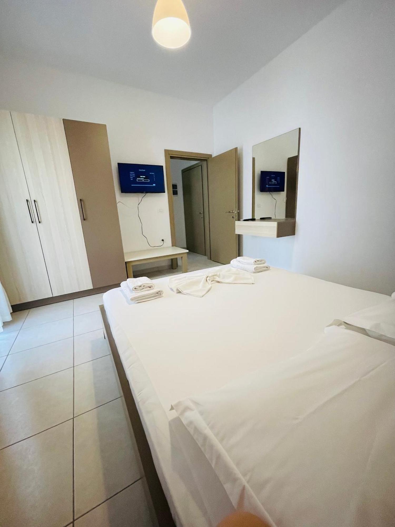 Eliona Apartments Sarandë 外观 照片