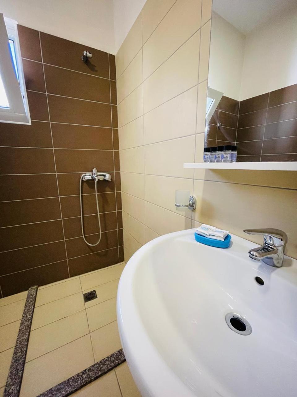 Eliona Apartments Sarandë 外观 照片